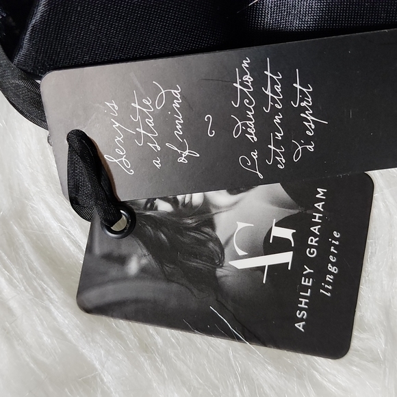 🆕️Ashley Graham Black Phenomenon Convertible Bra 38C - Picture 8 of 11